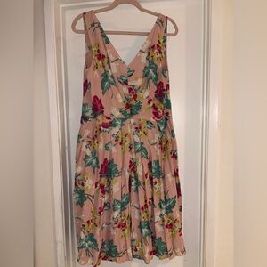 Sleeveless Pink Floral Midi Dress with V-Neck